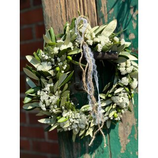 Frischer Olivenkranz 28 cm – Olive & weißes Schleierkraut • mediterraner Kranz • Hochzeit • Taufe • natürliche Tür- & Tischdeko