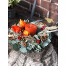Edler Tischkranz ca. 25 cm mit Kerze ~ Orange mit Eucalyptus