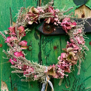 Herbstkranz mit Fluffy-Samtheide & Hortensie ca 22cm mit Band ~ zauberhaft natürlich und romantisch in den Herbst