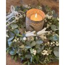 Tisch- Hasen/Frühlingkranz ca 40cm~Eukalyptus–Pistazie mit Wachsflower, Schleierkraut, Statice~veredelt mit Perlhuhnfedern & Spitzenschleife